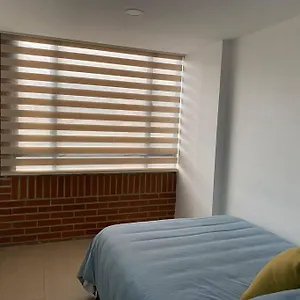 Moderno Cerca Al Aeropuerto Apartamento
